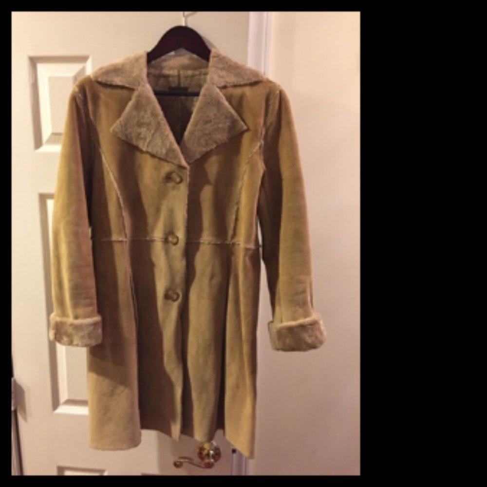✨Guess Camel Suede Leather Single-Breasted Coat with Faux Fur Lining Size Small✨